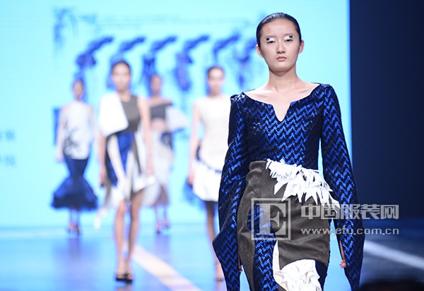 21届宁波国际服装节盛大开幕 服装产业转型升级步伐加快