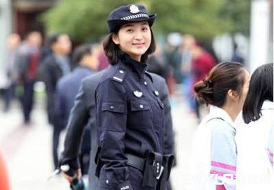 女警朋友圈走红&nbsp;范冰冰baby&nbsp;女星警服造型PK