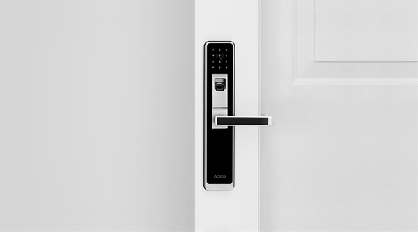 小米生态链企业绿米推Aqara智能门锁 从此不用带钥匙