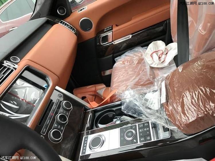 进口新款路虎揽胜行政全景天窗配置价格