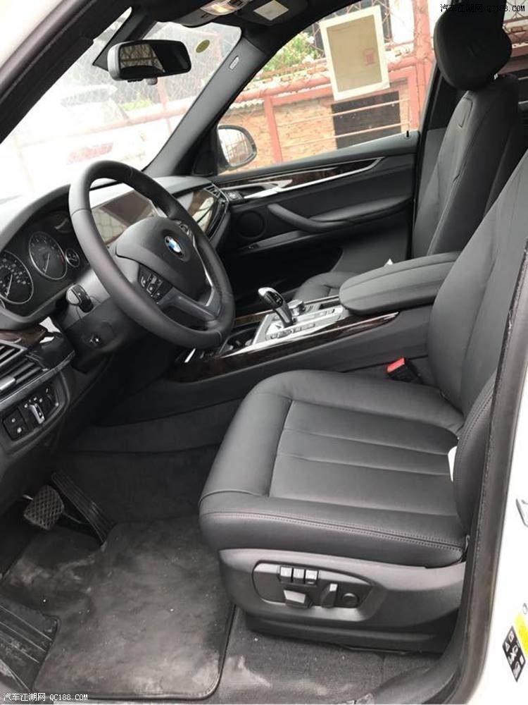 17款宝马X5天津港现车豪华越野品质报价