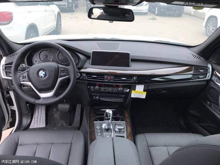 17款宝马X5天津港现车豪华越野品质报价