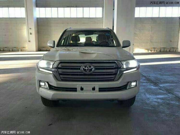 新款天津港丰田兰德酷路泽5700顶配评测