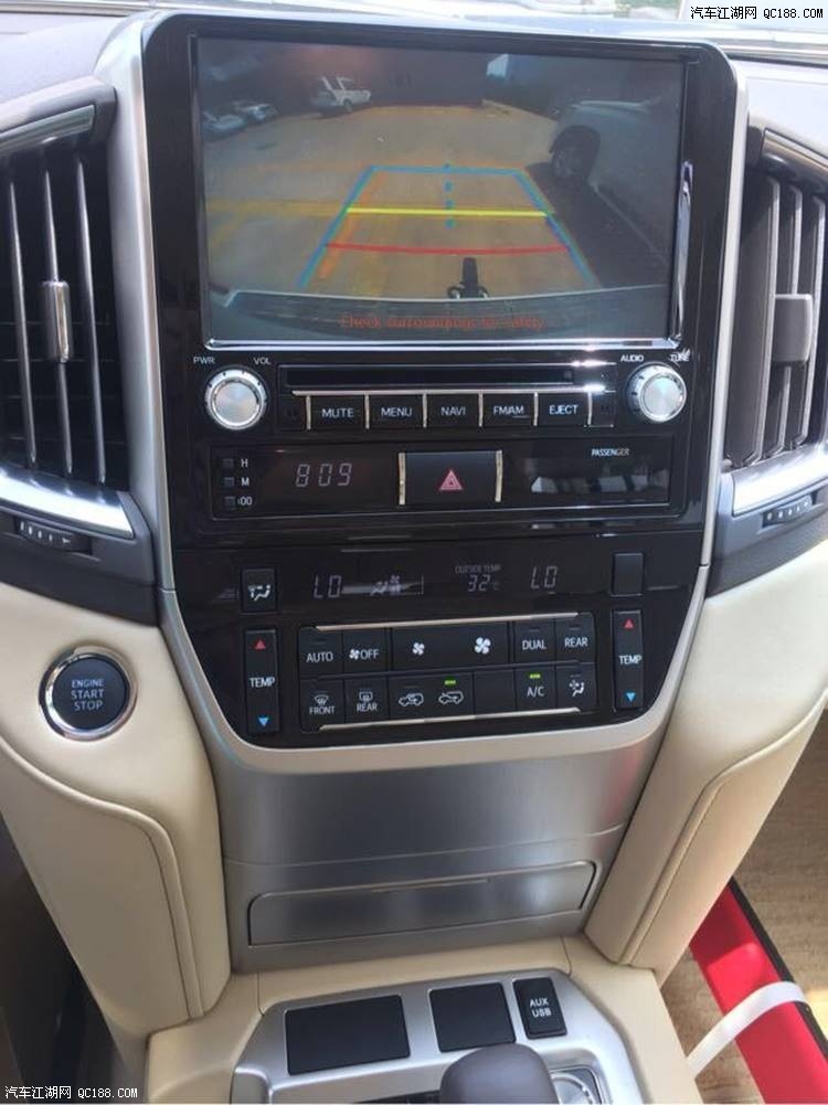 新款天津港丰田兰德酷路泽5700顶配评测