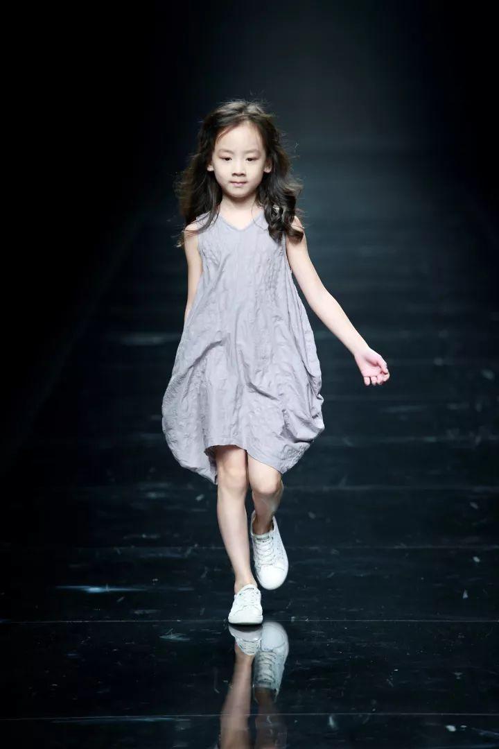 HZFW-Day2倒立的眼睛，眼睛在倒立，可能吗？