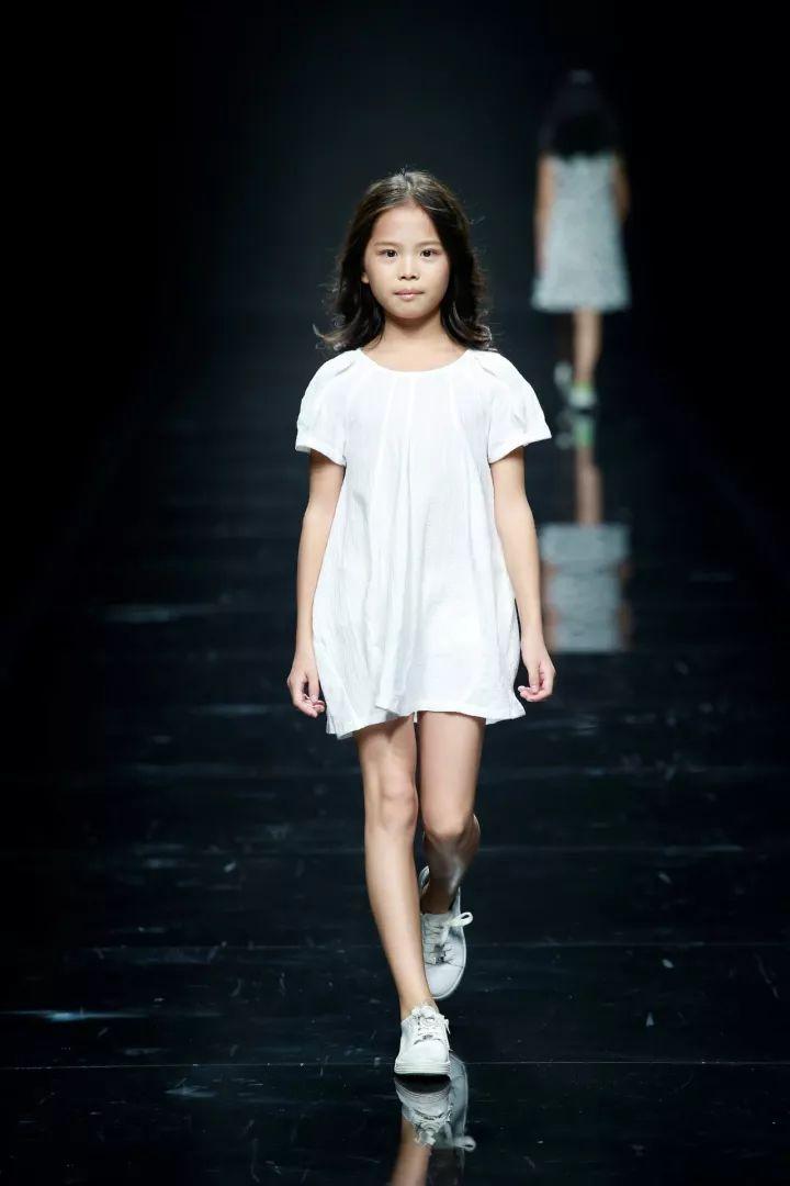 HZFW-Day2倒立的眼睛，眼睛在倒立，可能吗？