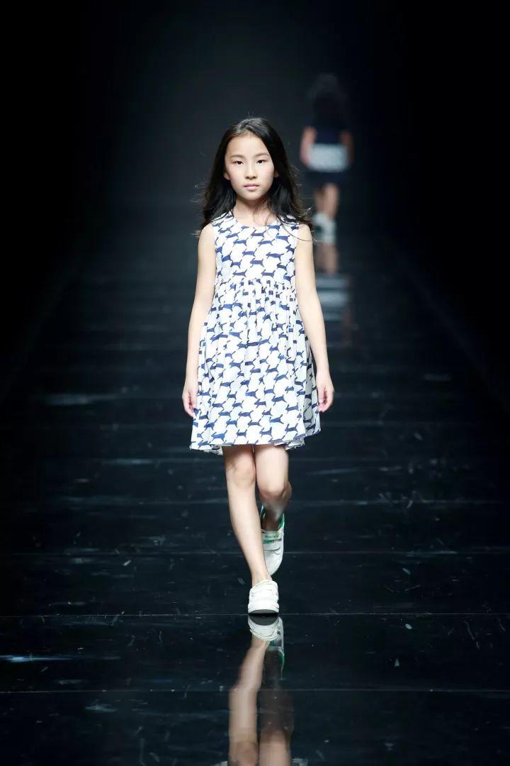 HZFW-Day2倒立的眼睛，眼睛在倒立，可能吗？