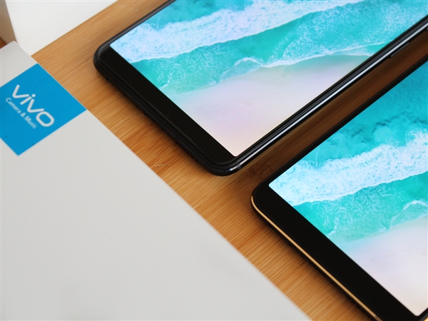 vivo X20 Plus图赏:6.4英寸全面屏颜值赞