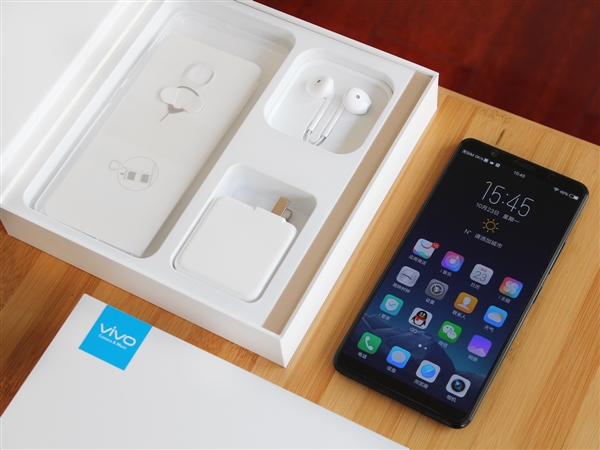 vivo X20 Plus图赏:6.4英寸全面屏颜值赞