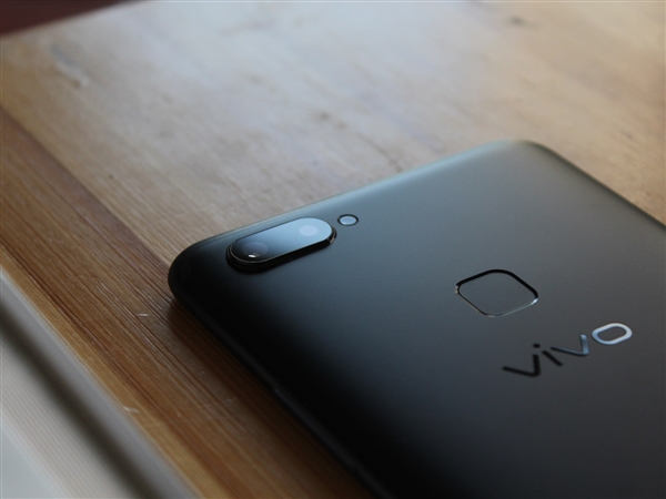 vivo X20 Plus图赏:6.4英寸全面屏颜值赞