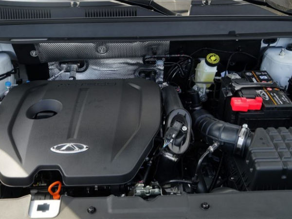 原创瑞虎5X评测 外观拉风配置高空间是硬伤