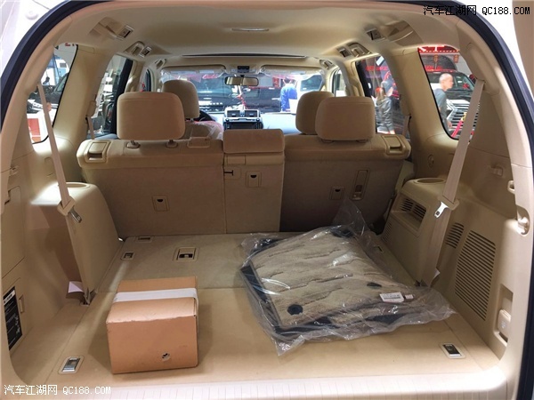 17款丰田普拉多2700中东阿曼版实车实拍