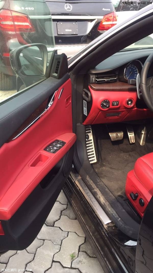 17款玛莎拉蒂总裁电动天窗一键启动实拍