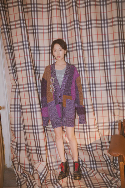 关晓彤倪妮迪丽热巴&nbsp;秋冬必备毛衣看明星怎么搭配最时髦