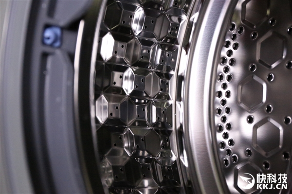 韩国大宇mini3壁挂式洗衣机图赏：一眼还以为艺术品