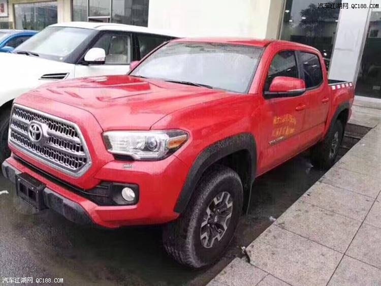 天津港17新款丰田塔库玛小型皮卡试驾