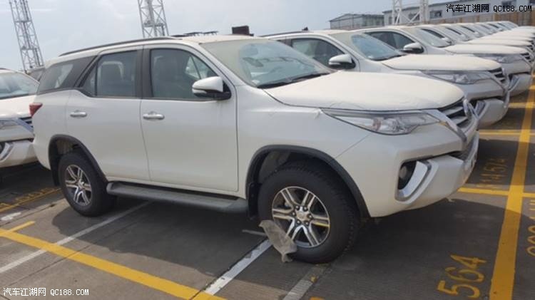 平行进口2017新款丰田穿越者2700实拍