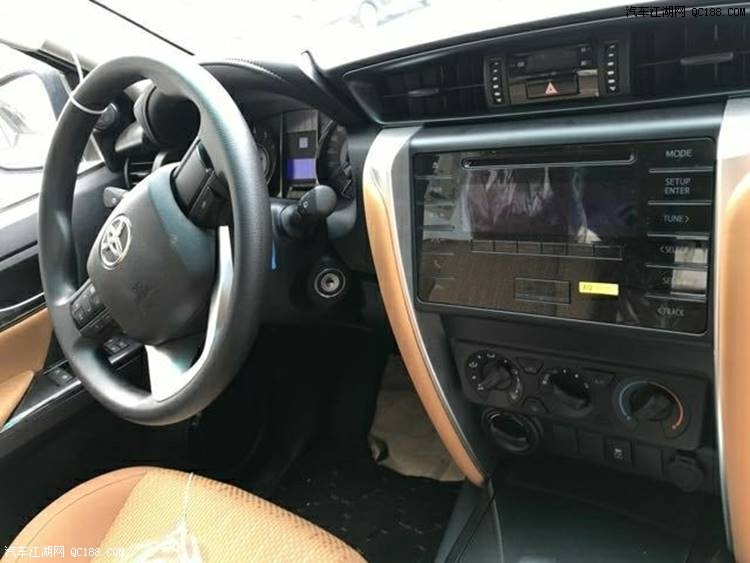 平行进口2017新款丰田穿越者2700实拍