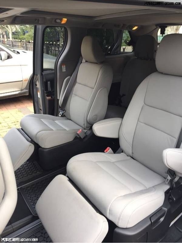 17款丰田塞纳JBL音响10扬声器7寸屏感受