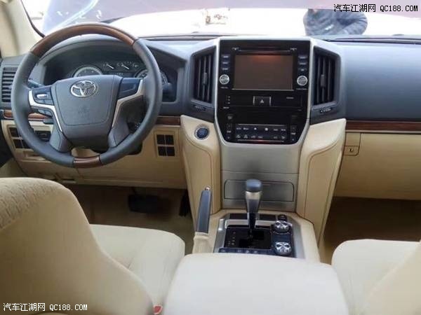 17款中东版丰田兰德酷路泽4000底挂评测