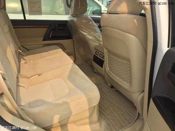 17款中东版丰田兰德酷路泽4000底挂评测