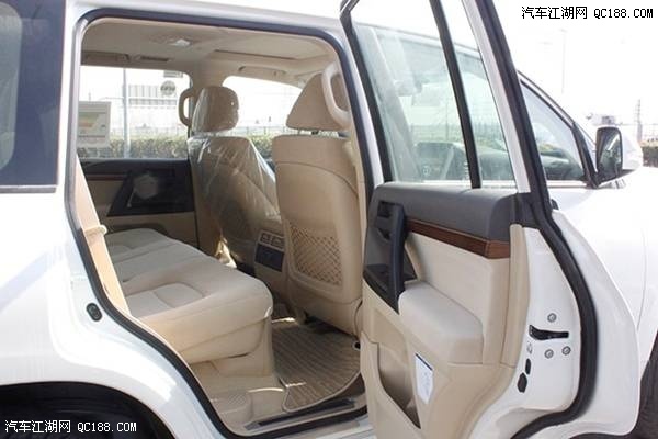 2017款丰田兰德酷路泽4600中东版V8解析