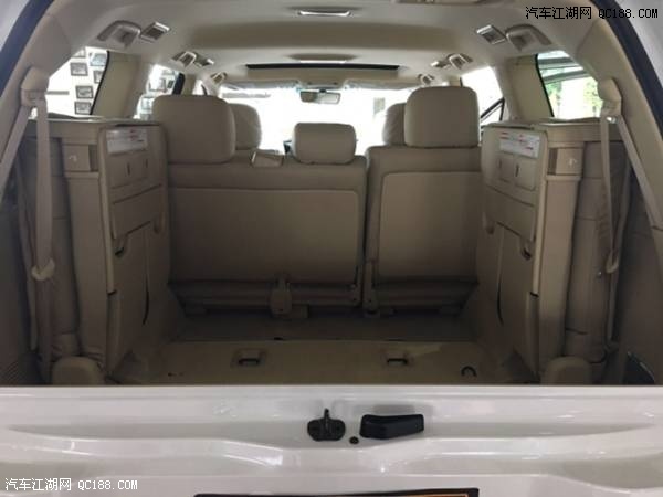 2017款丰田兰德酷路泽4600中东版V8解析