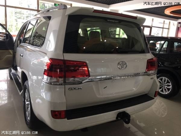 2017款丰田兰德酷路泽4600中东版V8解析