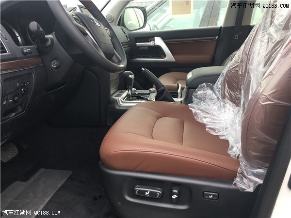 17款丰田中东版酷路泽5700性能配置解析