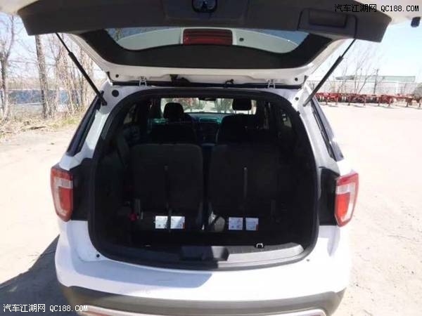 2017款福特探险者四驱2.3T现车报价解读