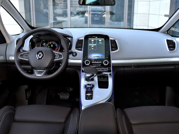 原创新雷诺Espace体验 注重5座乘坐个性MPV