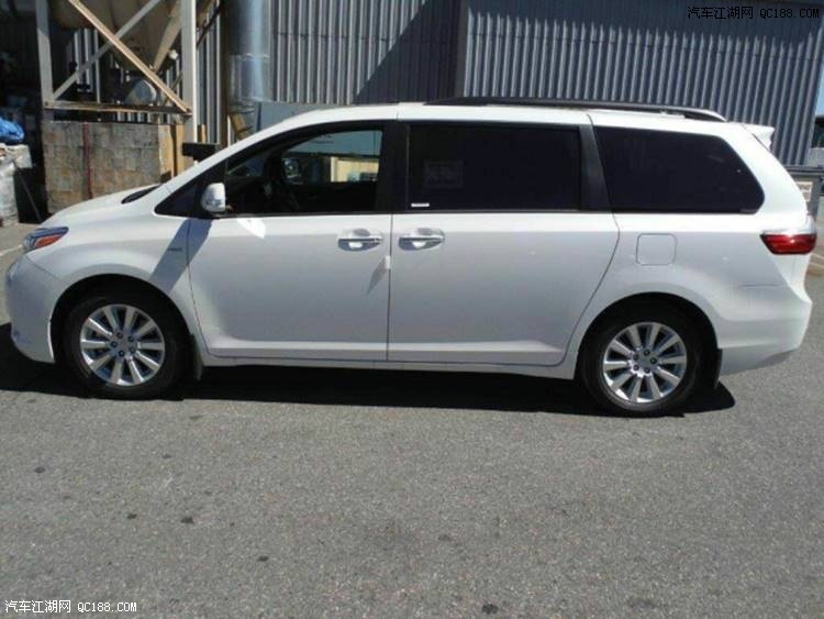 17款丰田塞纳商务高端座驾配置舒适体验