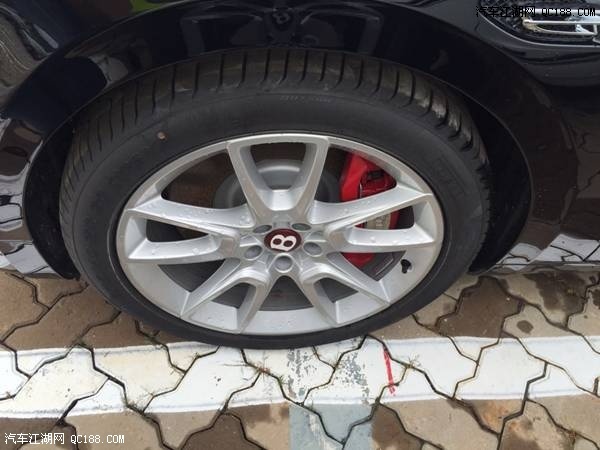 2017款宾利飞驰V8S欧规版4.0T现车实拍