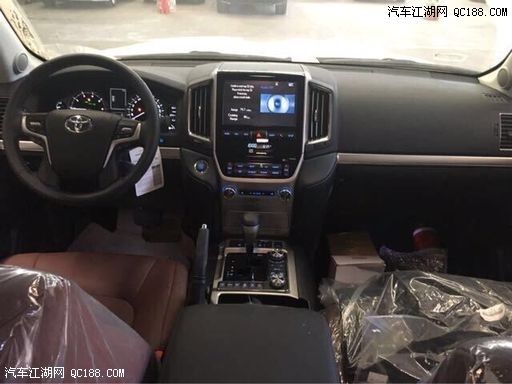 17款丰田中东版酷路泽5700现车报价解析