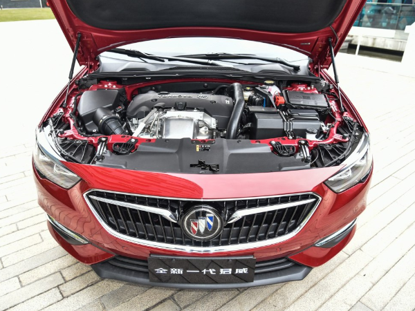 原创新别克君威配置丰富 外观造型大气动感