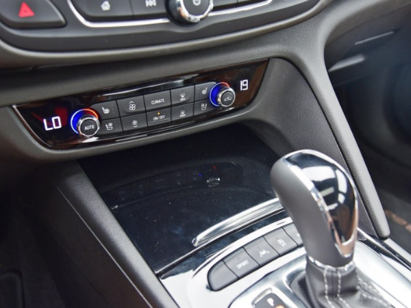 原创新别克君威配置丰富 外观造型大气动感