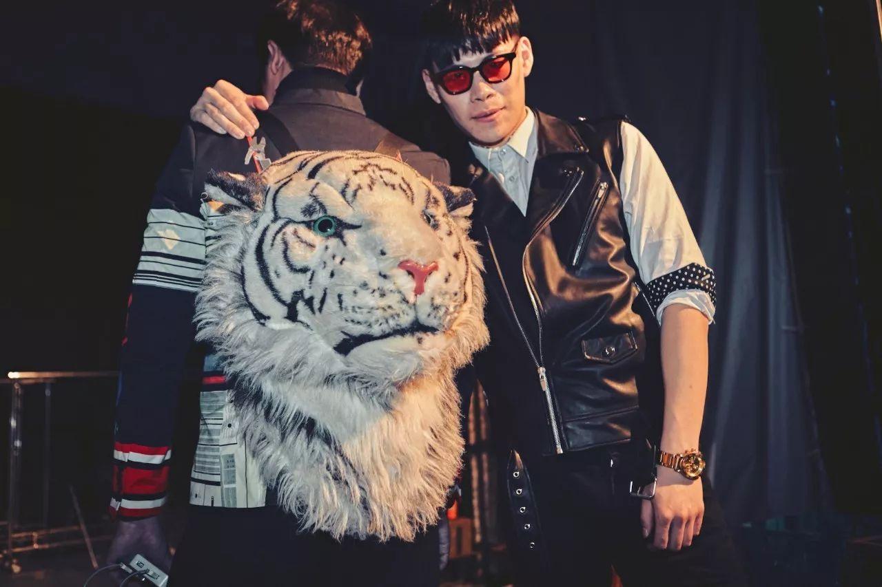 HZFW-Day5—TONI&GUY X LOCAT 看完这场秀你要脱粉算我输