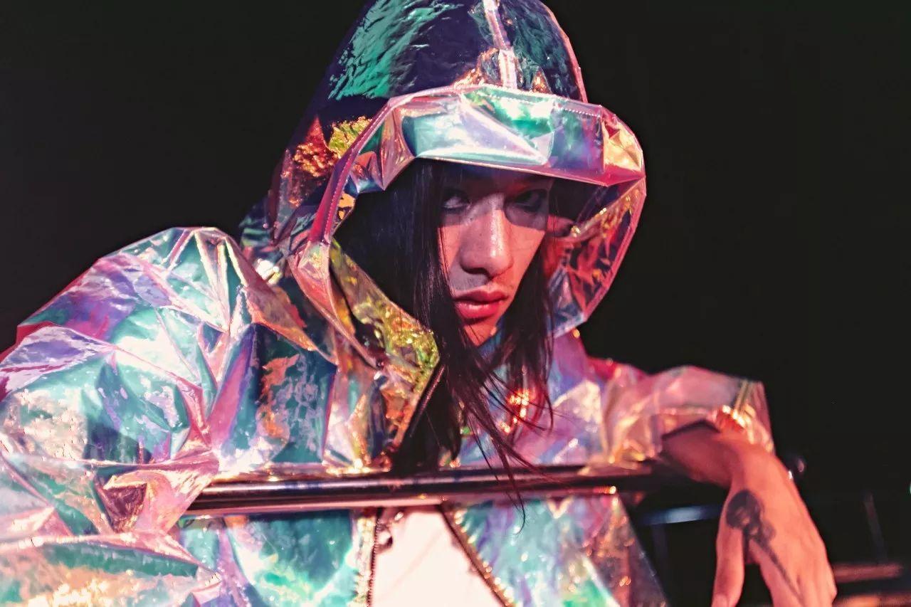 HZFW-Day5—TONI&GUY X LOCAT 看完这场秀你要脱粉算我输