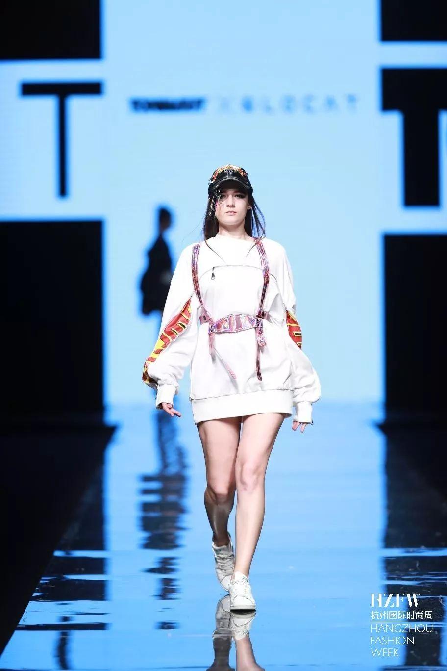 HZFW-Day5—TONI&GUY X LOCAT 看完这场秀你要脱粉算我输