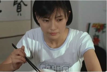 大S晒昔日与金城武合影长腿吸睛