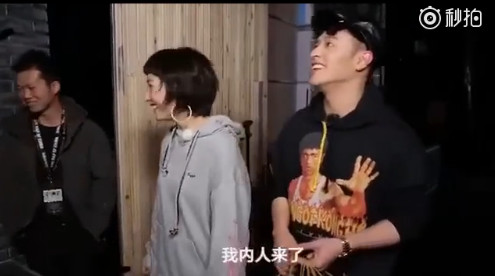 潘玮柏吴昕快本合体牵手唱歌超甜蜜&nbsp;无尾熊CP甜蜜合照大曝光