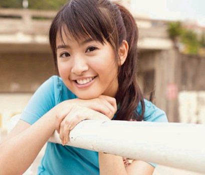 大S晒昔日与金城武合影长腿吸睛