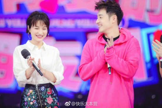 潘玮柏吴昕快本合体牵手唱歌超甜蜜&nbsp;无尾熊CP甜蜜合照大曝光