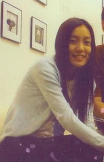 大S晒昔日与金城武合影长腿吸睛