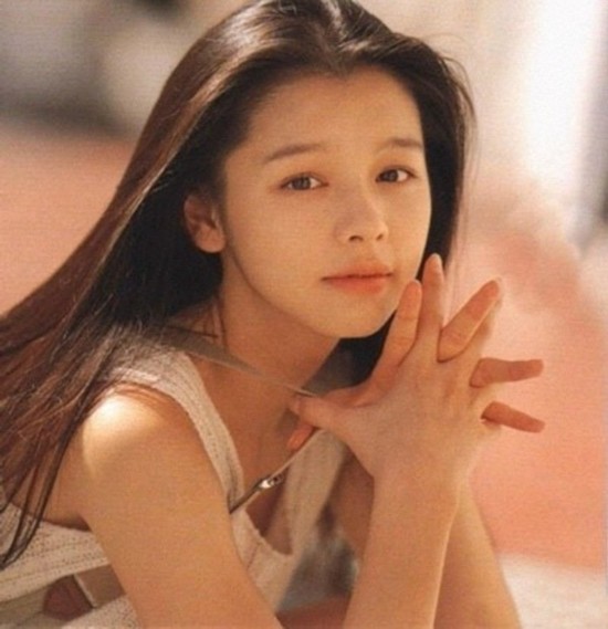 大S晒昔日与金城武合影长腿吸睛