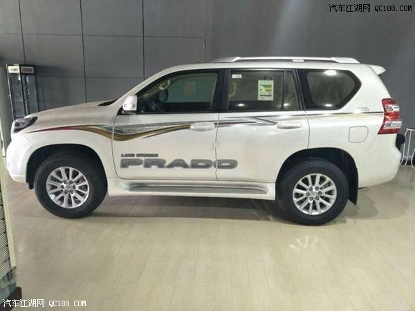 17款丰田霸道2700普拉多中东版四驱实拍