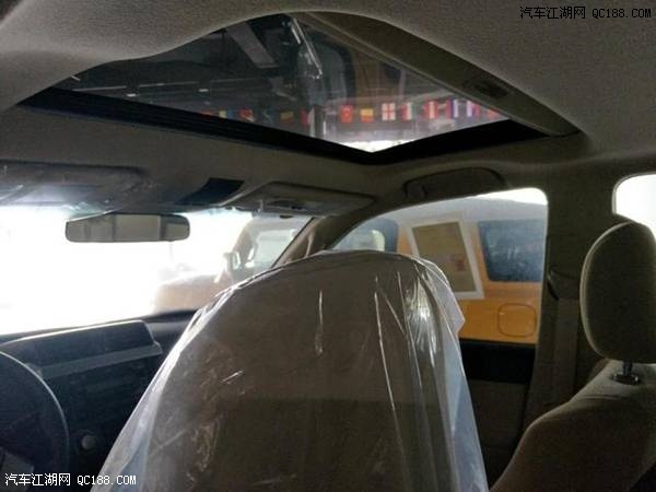 17款丰田霸道2700普拉多中东版四驱实拍