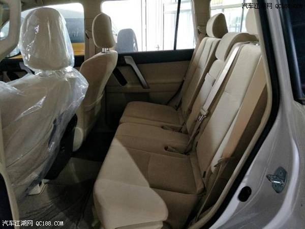 17款丰田霸道2700普拉多中东版四驱实拍