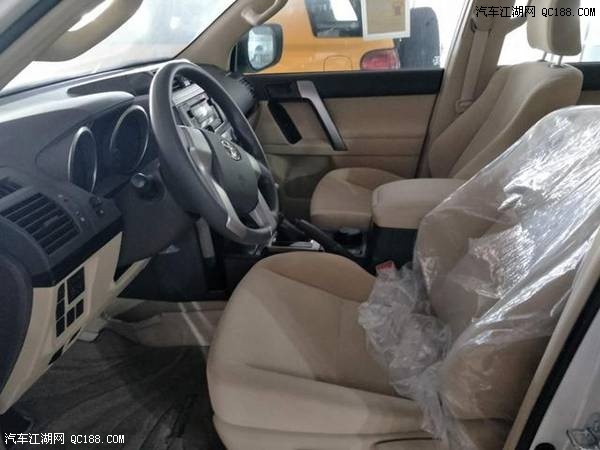 17款丰田霸道2700普拉多中东版四驱实拍