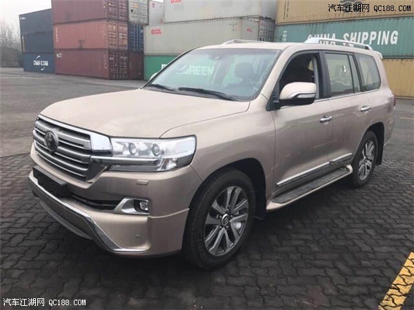 17款丰田酷路泽5700中东版陆巡天窗实拍